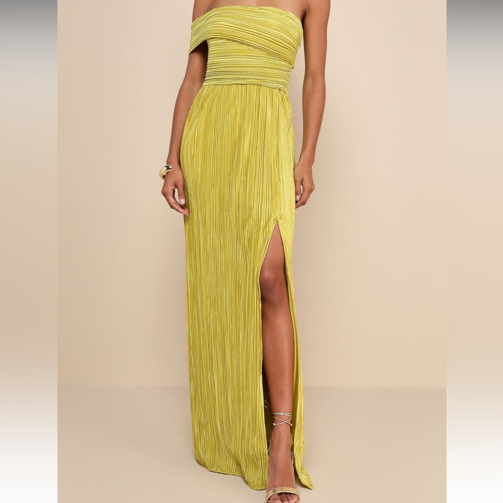 One shoulder dress